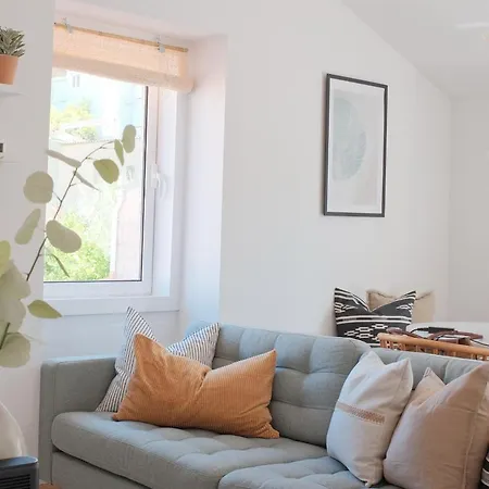 Downtown Terrace - 2 Bedroom In Graca With Private & Sunny Terrace! * Lisbona