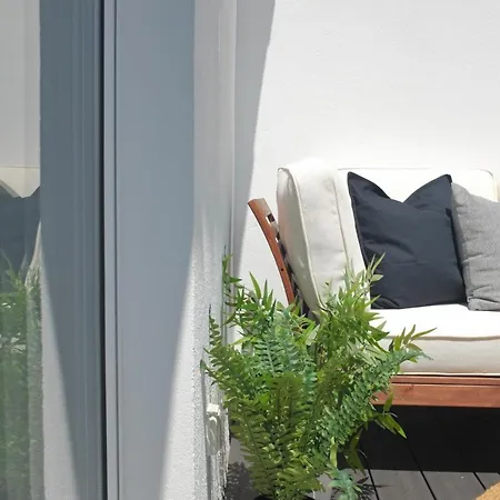 Daire Downtown Terrace - 2 Bedroom In Graca With Private & Sunny Terrace! *