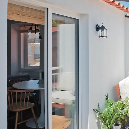 Appartement Downtown Terrace - 2 Bedroom In Graca With Private & Sunny Terrace! *