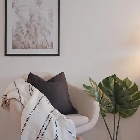 Downtown Terrace - 2 Bedroom In Graca With Private & Sunny Terrace! Διαμέρισμα Lisboa