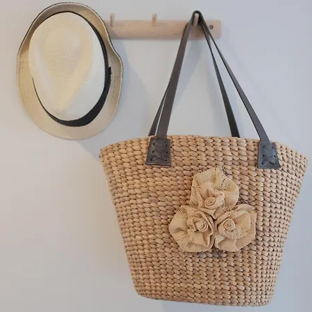 Appartement Downtown Terrace - 2 Bedroom In Graca With Private & Sunny Terrace! Lissabon