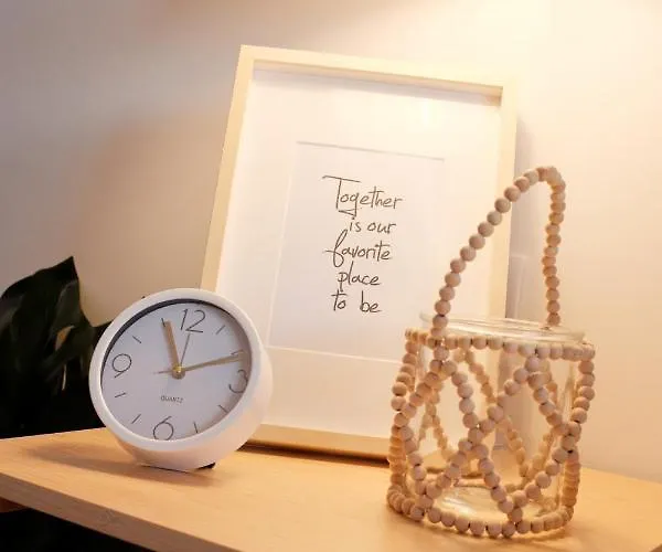 Downtown Terrace - 2 Bedroom In Graça With Private&sunny Terrace! Apartamento *