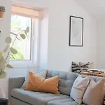Downtown Terrace - 2 Bedroom In Graca With Private & Sunny Terrace! * Lizbona