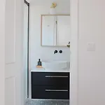 Downtown Terrace - 2 Bedroom In Graca With Private & Sunny Terrace! Apartament *