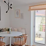 Downtown Terrace - 2 Bedroom In Graca With Private & Sunny Terrace! Apartament Lizbona