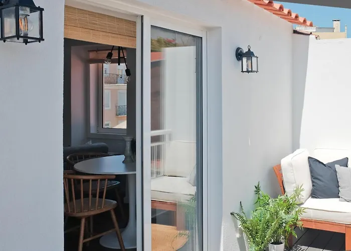 Appartamento Downtown Terrace - 2 Bedroom In Graca With Private & Sunny Terrace! *