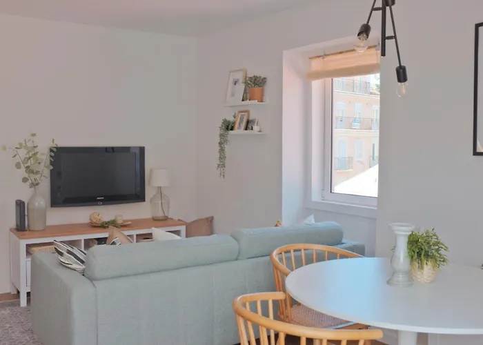 Appartamento Downtown Terrace - 2 Bedroom In Graca With Private & Sunny Terrace! *