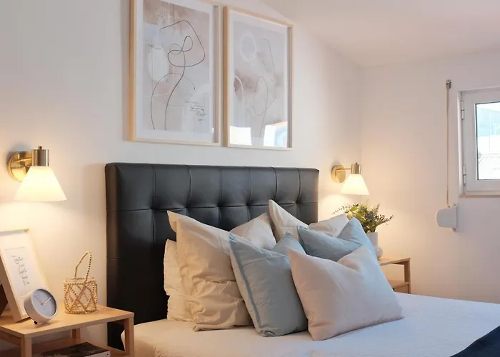 Downtown Terrace - 2 Bedroom In Graca With Private & Sunny Terrace! Appartamento Lisbona